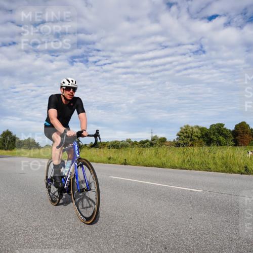 31.08.2025 - Elbe Triathlon Hamburg Michael Burmester http://msf.ph/oto/8664212 31.08.2025 09:48:40 Radfahren 322, 441, 515, 656, 696, 739 meine-sportfotos.de