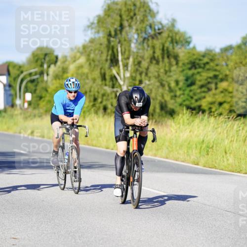 31.08.2025 - Elbe Triathlon Hamburg Michael Burmester http://msf.ph/oto/8664216 31.08.2025 09:23:01 Radfahren 325, 386, 406, 429, 575 meine-sportfotos.de