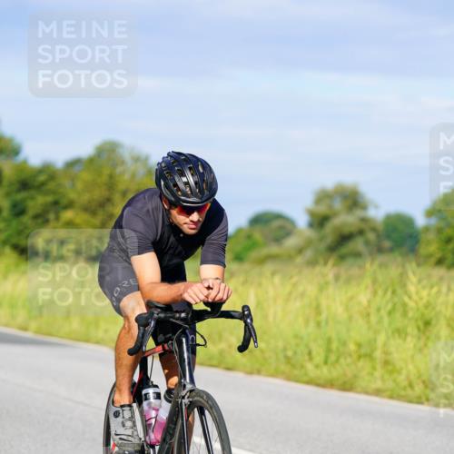 31.08.2025 - Elbe Triathlon Hamburg Michael Burmester http://msf.ph/oto/8664232 31.08.2025 09:23:05 Radfahren 270, 386, 406, 429, 575 meine-sportfotos.de
