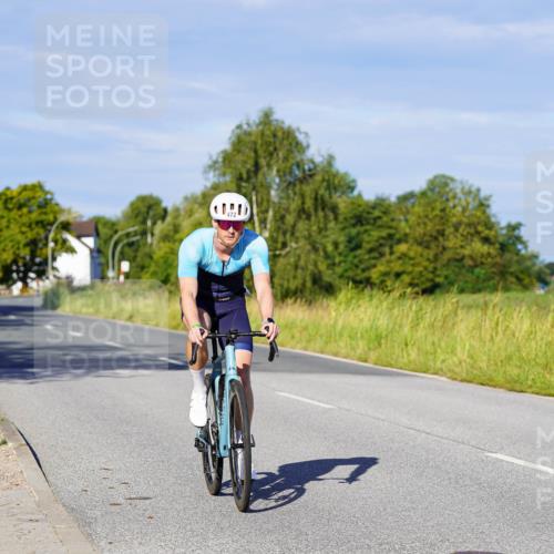 31.08.2025 - Elbe Triathlon Hamburg Michael Burmester http://msf.ph/oto/8664249 31.08.2025 09:23:15 Radfahren 270, 472, 508, 521 meine-sportfotos.de