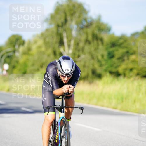 31.08.2025 - Elbe Triathlon Hamburg Michael Burmester http://msf.ph/oto/8664269 31.08.2025 09:23:28 Radfahren 234, 524, 529 meine-sportfotos.de
