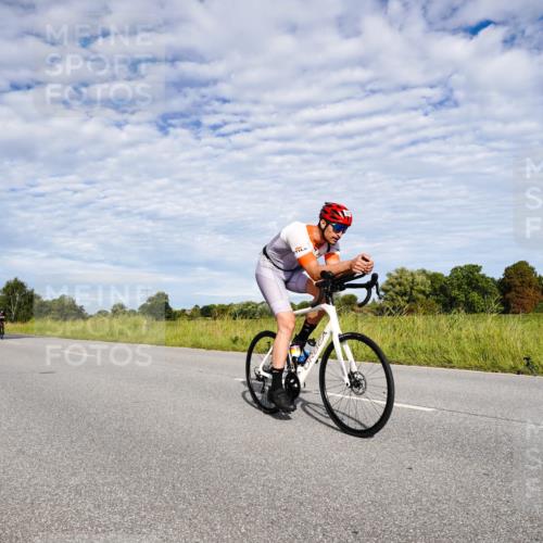 31.08.2025 - Elbe Triathlon Hamburg Michael Burmester http://msf.ph/oto/8664278 31.08.2025 09:49:30 Radfahren 365, 410, 422, 426, 430, 537, 594, 783 meine-sportfotos.de