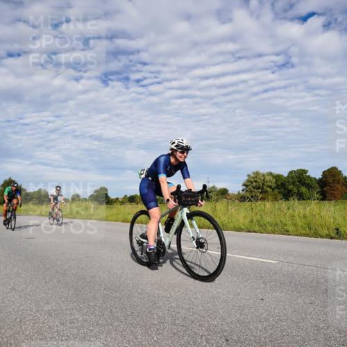 31.08.2025 - Elbe Triathlon Hamburg Michael Burmester http://msf.ph/oto/8664288 31.08.2025 09:49:36 Radfahren 365, 410, 426, 594, 783, 834, 892, 914 meine-sportfotos.de