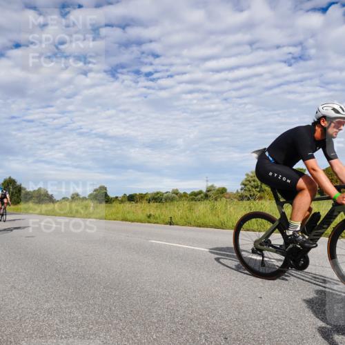 31.08.2025 - Elbe Triathlon Hamburg Michael Burmester http://msf.ph/oto/8664345 31.08.2025 09:50:49 Radfahren 397, 470, 596, 689, 730, 735, 812, 832, 861, 918 meine-sportfotos.de
