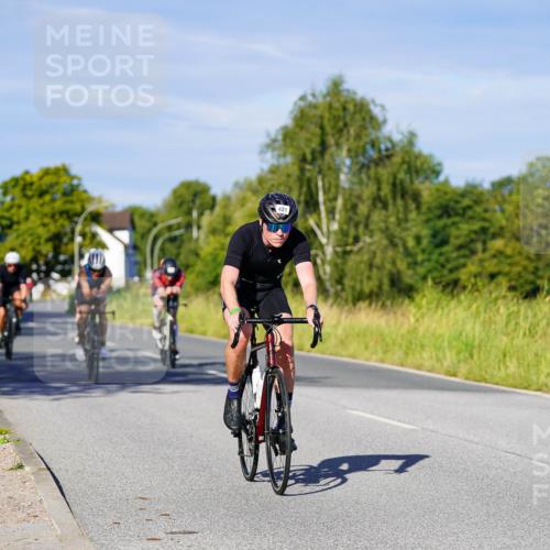 31.08.2025 - Elbe Triathlon Hamburg Michael Burmester http://msf.ph/oto/8664378 31.08.2025 09:24:02 Radfahren 185, 309, 436, 470, 481, 549, 639, 695 meine-sportfotos.de