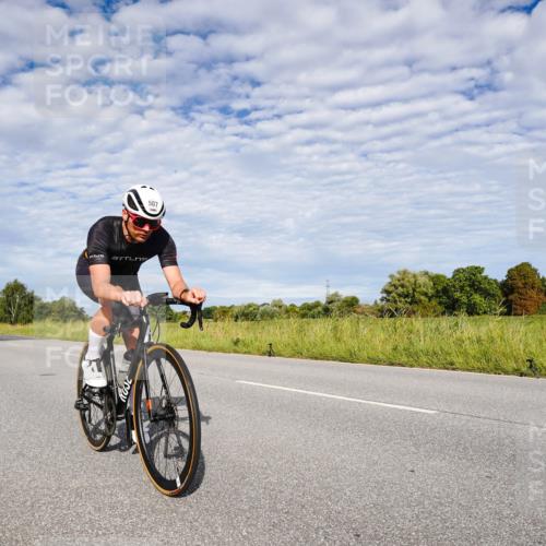 31.08.2025 - Elbe Triathlon Hamburg Michael Burmester http://msf.ph/oto/8664382 31.08.2025 09:51:18 Radfahren 456, 507, 810 meine-sportfotos.de