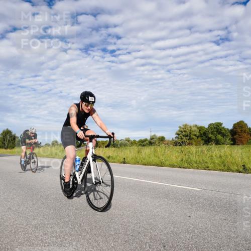 31.08.2025 - Elbe Triathlon Hamburg Michael Burmester http://msf.ph/oto/8664388 31.08.2025 09:51:26 Radfahren 446, 447, 456, 557, 693, 769, 796, 801, 810, 814, 879 meine-sportfotos.de