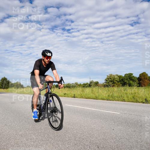 31.08.2025 - Elbe Triathlon Hamburg Michael Burmester http://msf.ph/oto/8664420 31.08.2025 09:51:43 Radfahren 482, 512, 806, 849, 890 meine-sportfotos.de