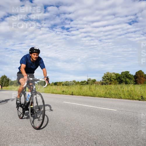 31.08.2025 - Elbe Triathlon Hamburg Michael Burmester http://msf.ph/oto/8664430 31.08.2025 09:51:57 Radfahren 390, 651, 761, 799, 817 meine-sportfotos.de