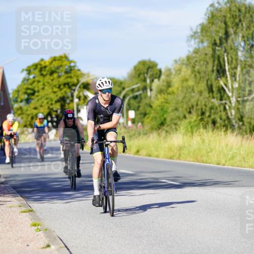 31.08.2025 - Elbe Triathlon Hamburg Michael Burmester http://msf.ph/oto/8664443 31.08.2025 09:24:20 Radfahren 233, 288, 335, 418, 435, 454, 473, 499, 728 meine-sportfotos.de