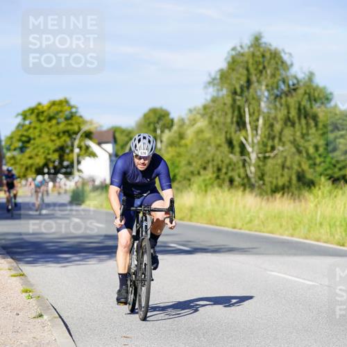 31.08.2025 - Elbe Triathlon Hamburg Michael Burmester http://msf.ph/oto/8664487 31.08.2025 09:24:33 Radfahren 180, 417, 576 meine-sportfotos.de