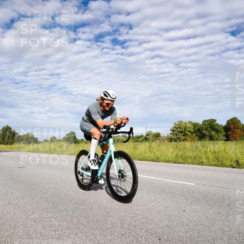 31.08.2025 - Elbe Triathlon Hamburg Michael Burmester http://msf.ph/oto/8664508 31.08.2025 09:53:11 Radfahren 405, 453, 457, 503, 540, 704 meine-sportfotos.de