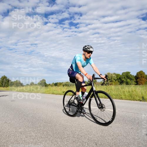 31.08.2025 - Elbe Triathlon Hamburg Michael Burmester http://msf.ph/oto/8664538 31.08.2025 09:53:35 Radfahren 391, 478, 481, 524, 549, 574, 639, 724, 768, 922 meine-sportfotos.de