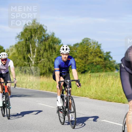 31.08.2025 - Elbe Triathlon Hamburg Michael Burmester http://msf.ph/oto/8664547 31.08.2025 09:24:52 Radfahren 260, 373, 403, 456, 457, 477, 548, 597, 627, 659 meine-sportfotos.de