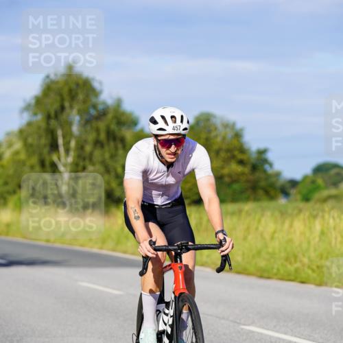 31.08.2025 - Elbe Triathlon Hamburg Michael Burmester http://msf.ph/oto/8664553 31.08.2025 09:24:52 Radfahren 260, 373, 403, 456, 457, 477, 548, 597, 627, 659 meine-sportfotos.de