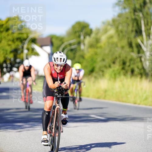 31.08.2025 - Elbe Triathlon Hamburg Michael Burmester http://msf.ph/oto/8664556 31.08.2025 09:24:54 Radfahren 260, 373, 403, 457, 477, 548, 659 meine-sportfotos.de