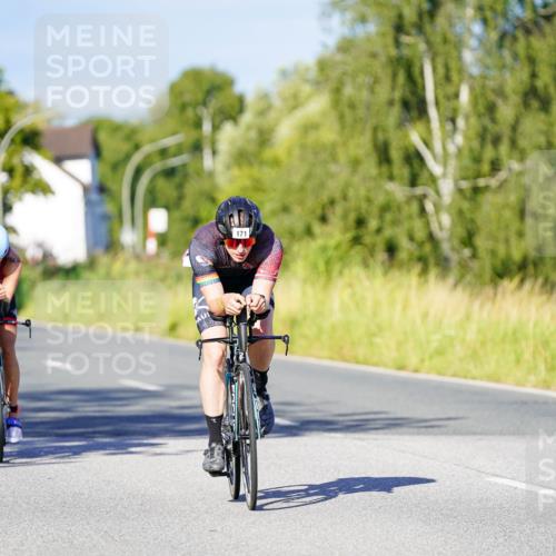 31.08.2025 - Elbe Triathlon Hamburg Michael Burmester http://msf.ph/oto/8664577 31.08.2025 09:25:00 Radfahren 171, 265, 389, 467, 477, 548, 659 meine-sportfotos.de