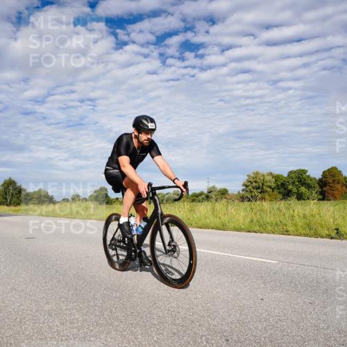 31.08.2025 - Elbe Triathlon Hamburg Michael Burmester http://msf.ph/oto/8664610 31.08.2025 09:54:58 Radfahren 402, 404, 497, 616, 625, 652 meine-sportfotos.de