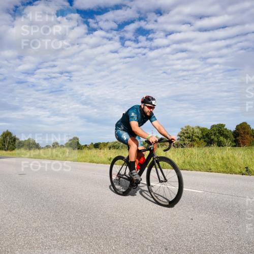 31.08.2025 - Elbe Triathlon Hamburg Michael Burmester http://msf.ph/oto/8664629 31.08.2025 09:55:20 Radfahren 418, 444, 701, 785 meine-sportfotos.de