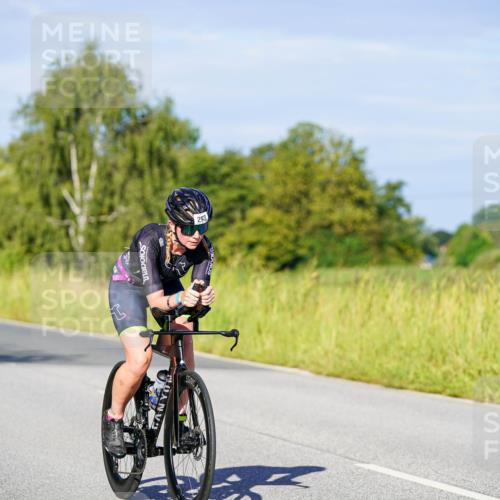 31.08.2025 - Elbe Triathlon Hamburg Michael Burmester http://msf.ph/oto/8664631 31.08.2025 09:25:20 Radfahren 293, 462, 546, 753 meine-sportfotos.de
