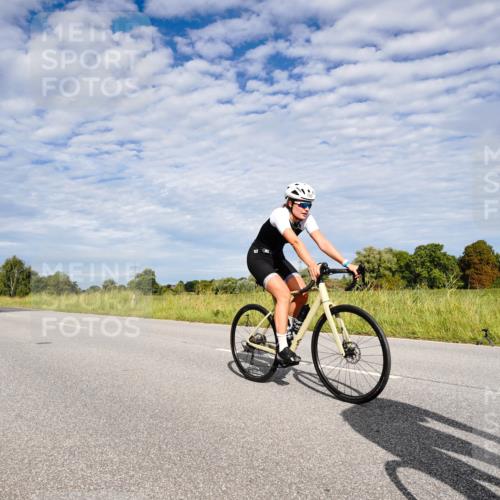 31.08.2025 - Elbe Triathlon Hamburg Michael Burmester http://msf.ph/oto/8664633 31.08.2025 09:55:23 Radfahren 418, 701, 785 meine-sportfotos.de