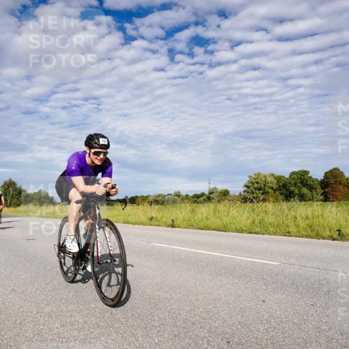 31.08.2025 - Elbe Triathlon Hamburg Michael Burmester http://msf.ph/oto/8664642 31.08.2025 09:55:36 Radfahren 371, 462, 511, 576, 627, 797 meine-sportfotos.de