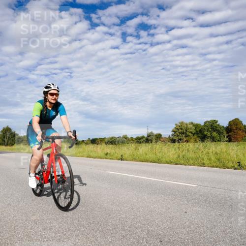 31.08.2025 - Elbe Triathlon Hamburg Michael Burmester http://msf.ph/oto/8664663 31.08.2025 09:55:57 Radfahren 289, 678, 692, 829, 910 meine-sportfotos.de