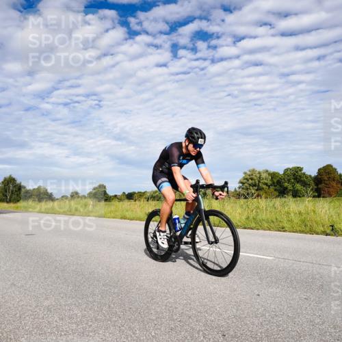 31.08.2025 - Elbe Triathlon Hamburg Michael Burmester http://msf.ph/oto/8664679 31.08.2025 09:56:08 Radfahren 255, 445, 499, 500, 522, 523, 536, 590, 601, 650, 775, 830, 840, 853 meine-sportfotos.de