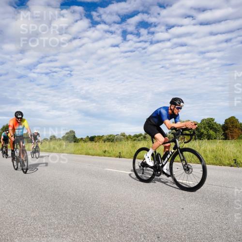 31.08.2025 - Elbe Triathlon Hamburg Michael Burmester http://msf.ph/oto/8664688 31.08.2025 09:56:13 Radfahren 500, 522, 590, 650, 775, 830, 840 meine-sportfotos.de