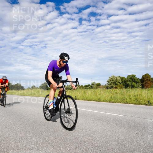 31.08.2025 - Elbe Triathlon Hamburg Michael Burmester http://msf.ph/oto/8664700 31.08.2025 09:56:32 Radfahren 395, 673, 748, 848, 886, 929 meine-sportfotos.de