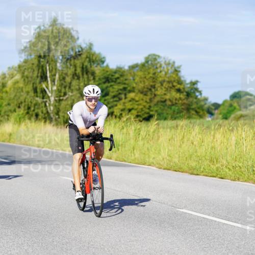 31.08.2025 - Elbe Triathlon Hamburg Michael Burmester http://msf.ph/oto/8664731 31.08.2025 09:25:51 Radfahren 334, 348, 366, 424, 507, 525, 550, 554, 579, 625 meine-sportfotos.de