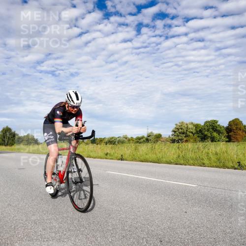 31.08.2025 - Elbe Triathlon Hamburg Michael Burmester http://msf.ph/oto/8664753 31.08.2025 09:57:31 Radfahren 722, 813 meine-sportfotos.de
