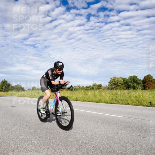 31.08.2025 - Elbe Triathlon Hamburg Michael Burmester http://msf.ph/oto/8664755 31.08.2025 09:57:41 Radfahren 302, 821, 884 meine-sportfotos.de