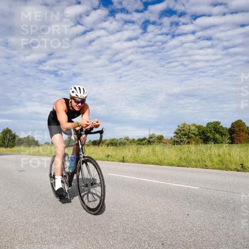 31.08.2025 - Elbe Triathlon Hamburg Michael Burmester http://msf.ph/oto/8664764 31.08.2025 09:57:57 Radfahren 414, 486, 646, 916 meine-sportfotos.de