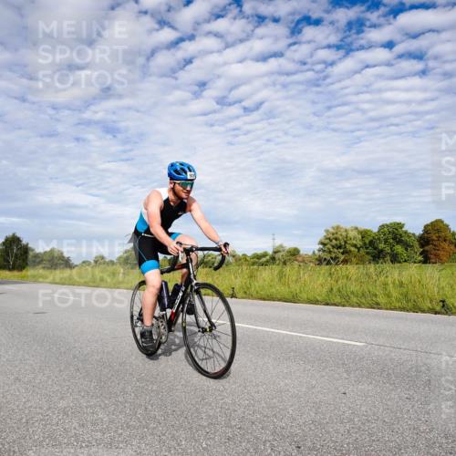 31.08.2025 - Elbe Triathlon Hamburg Michael Burmester http://msf.ph/oto/8664841 31.08.2025 09:59:29 Radfahren 694, 773, 864, 881, 923, 928 meine-sportfotos.de