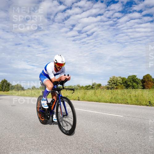 31.08.2025 - Elbe Triathlon Hamburg Michael Burmester http://msf.ph/oto/8664910 31.08.2025 10:00:31 Radfahren 526, 589, 717, 759 meine-sportfotos.de