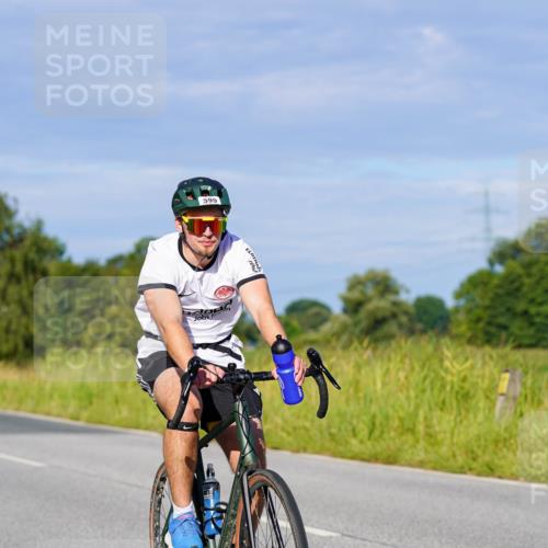 31.08.2025 - Elbe Triathlon Hamburg Michael Burmester http://msf.ph/oto/8664944 31.08.2025 09:26:58 Radfahren 266, 368, 399 meine-sportfotos.de