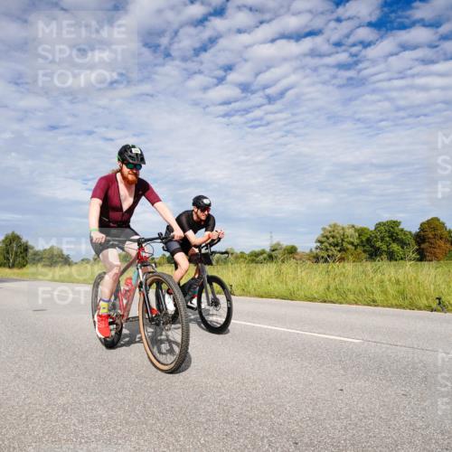 31.08.2025 - Elbe Triathlon Hamburg Michael Burmester http://msf.ph/oto/8664949 31.08.2025 10:01:20 Radfahren 508, 534, 568, 691, 786, 826 meine-sportfotos.de