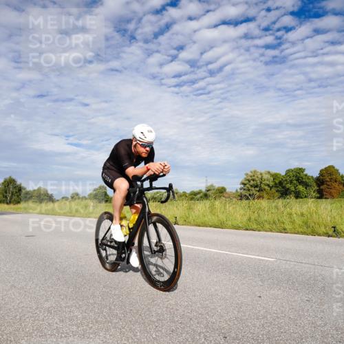 31.08.2025 - Elbe Triathlon Hamburg Michael Burmester http://msf.ph/oto/8664978 31.08.2025 10:01:52 Radfahren 393, 636, 750 meine-sportfotos.de