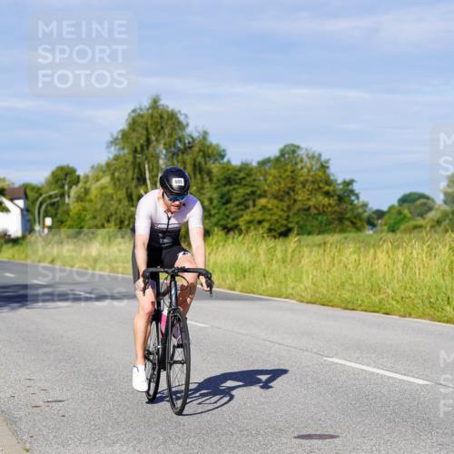 31.08.2025 - Elbe Triathlon Hamburg Michael Burmester http://msf.ph/oto/8664998 31.08.2025 09:27:23 Radfahren 247, 563, 605, 678 meine-sportfotos.de
