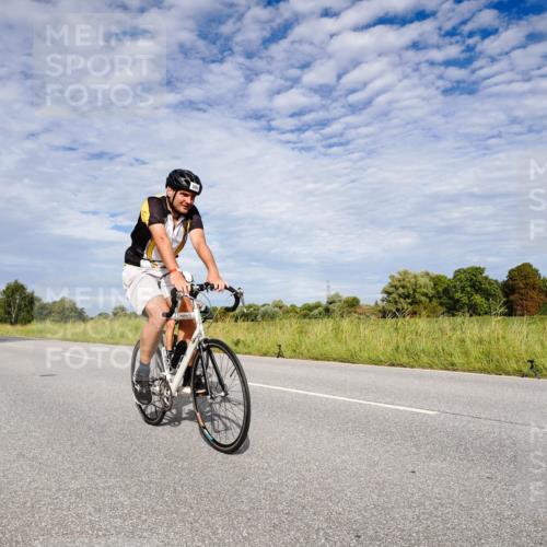 31.08.2025 - Elbe Triathlon Hamburg Michael Burmester http://msf.ph/oto/8665015 31.08.2025 10:02:47 Radfahren 599, 614, 803 meine-sportfotos.de