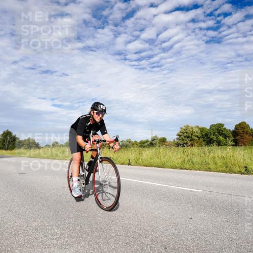 31.08.2025 - Elbe Triathlon Hamburg Michael Burmester http://msf.ph/oto/8665019 31.08.2025 10:02:51 Radfahren 638, 682, 727, 803, 912 meine-sportfotos.de