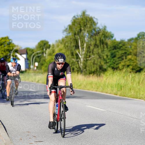 31.08.2025 - Elbe Triathlon Hamburg Michael Burmester http://msf.ph/oto/8665020 31.08.2025 09:27:31 Radfahren 247, 299, 321, 354, 385, 623 meine-sportfotos.de