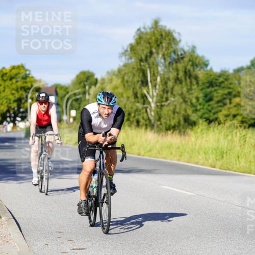 31.08.2025 - Elbe Triathlon Hamburg Michael Burmester http://msf.ph/oto/8665027 31.08.2025 09:27:32 Radfahren 299, 321, 354, 385, 623 meine-sportfotos.de
