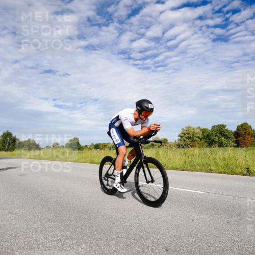 31.08.2025 - Elbe Triathlon Hamburg Michael Burmester http://msf.ph/oto/8665061 31.08.2025 10:03:18 Radfahren 510, 595, 603, 816, 901, 915 meine-sportfotos.de