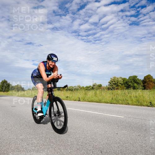 31.08.2025 - Elbe Triathlon Hamburg Michael Burmester http://msf.ph/oto/8665064 31.08.2025 10:03:19 Radfahren 510, 595, 603, 658, 816, 901, 915 meine-sportfotos.de