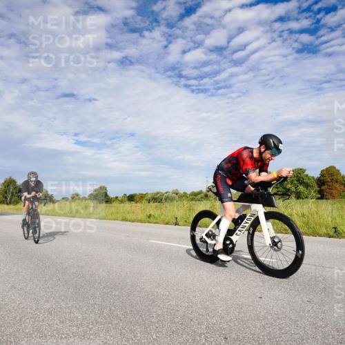 31.08.2025 - Elbe Triathlon Hamburg Michael Burmester http://msf.ph/oto/8665101 31.08.2025 10:03:49 Radfahren 533, 671, 695, 728, 778, 807 meine-sportfotos.de