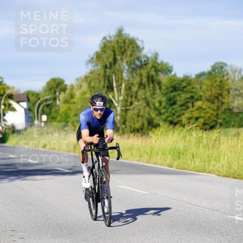 31.08.2025 - Elbe Triathlon Hamburg Michael Burmester http://msf.ph/oto/8665142 31.08.2025 09:28:21 Radfahren 281, 562, 567, 590, 645, 648, 672 meine-sportfotos.de