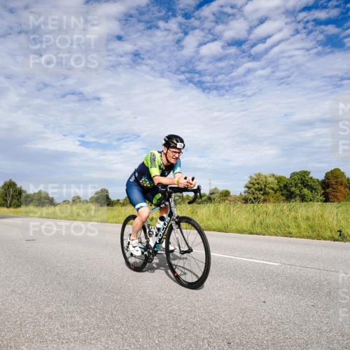 31.08.2025 - Elbe Triathlon Hamburg Michael Burmester http://msf.ph/oto/8665161 31.08.2025 10:04:53 Radfahren 416, 690, 735, 792 meine-sportfotos.de