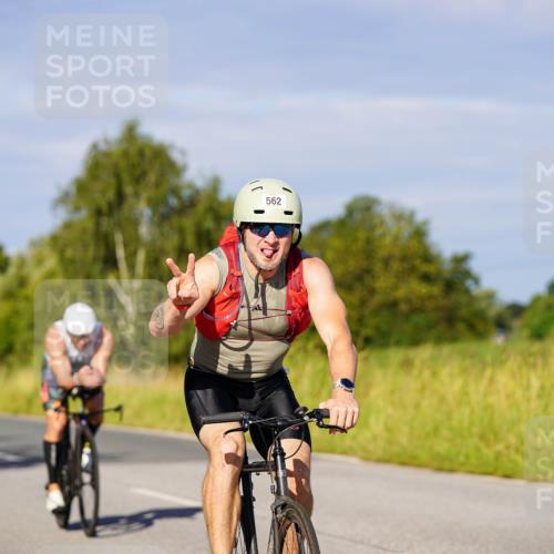 31.08.2025 - Elbe Triathlon Hamburg Michael Burmester http://msf.ph/oto/8665171 31.08.2025 09:28:27 Radfahren 281, 363, 490, 562, 648, 672 meine-sportfotos.de